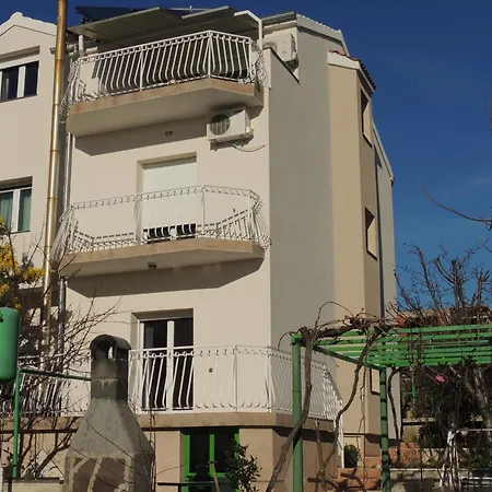 Ordan Apartment