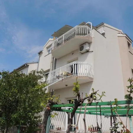 Ordan Apartment